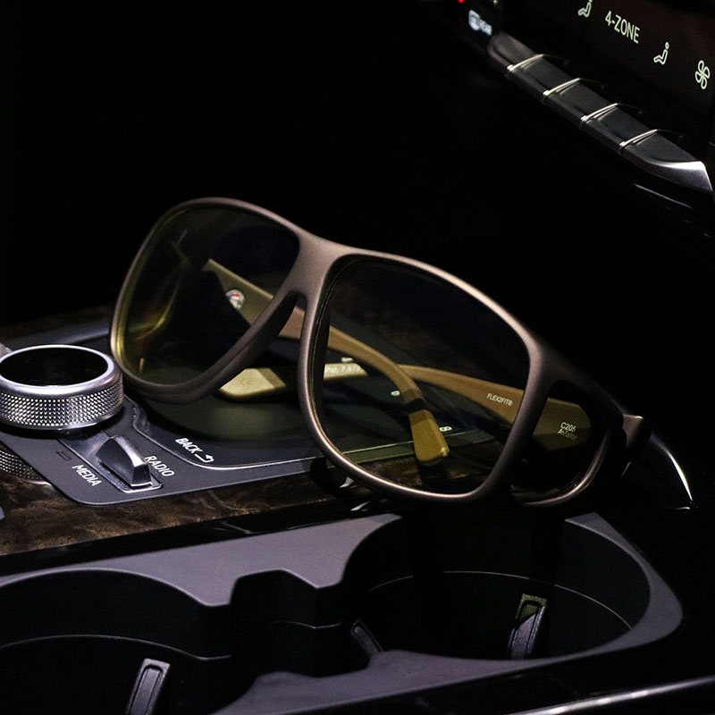 C205T_Cocoons-Aviator-XL-Sand-Frame-Twilight-Lenses