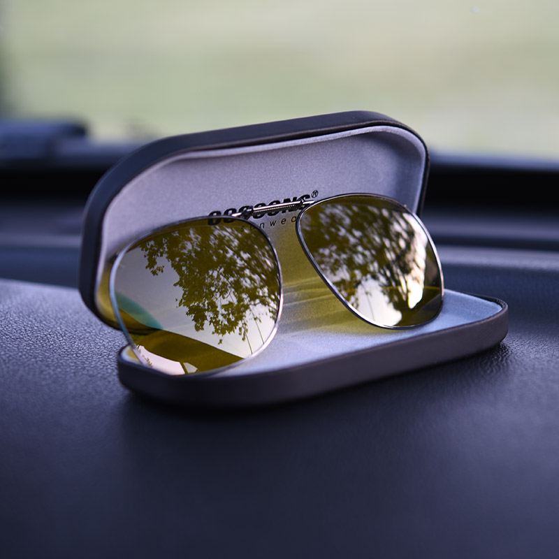 Clip-ons_SQ_3-57_Gunmetal_Yellow_L328Y_7624