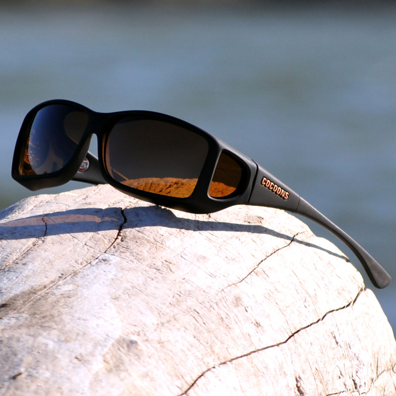 cocoons-wide-line-black-polarized-amber-800